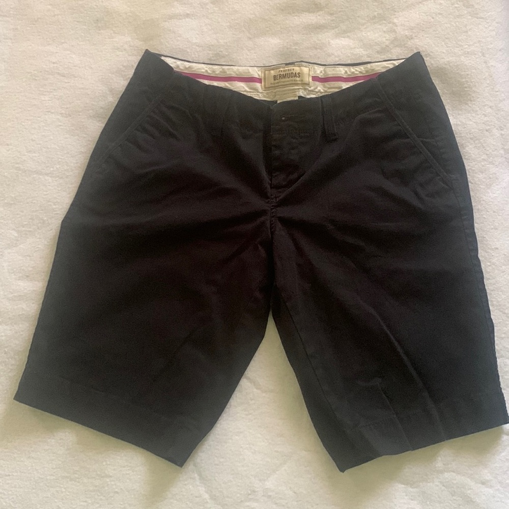 Old Navy women shorts size 2 for sale